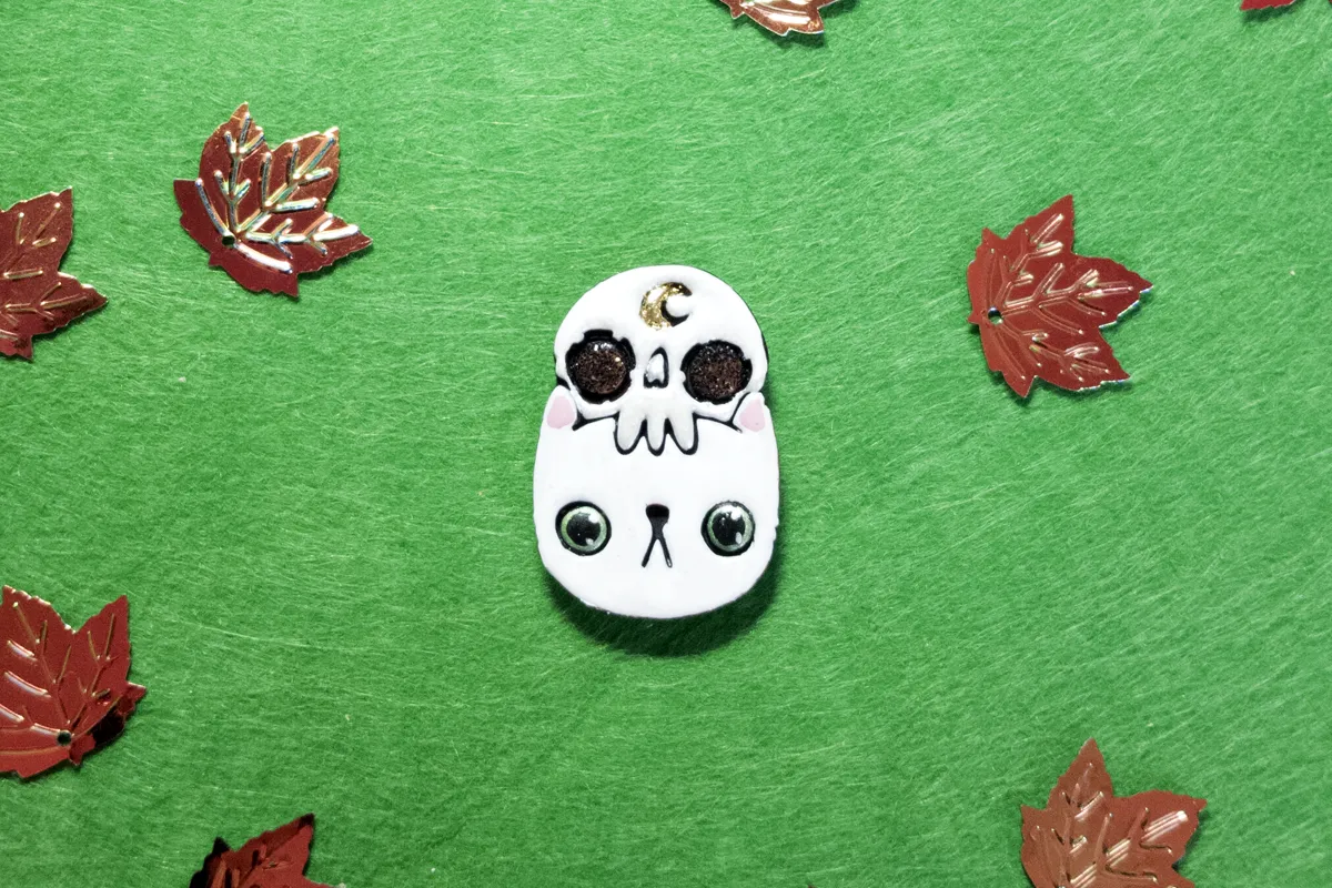 Кіт з черепком #4