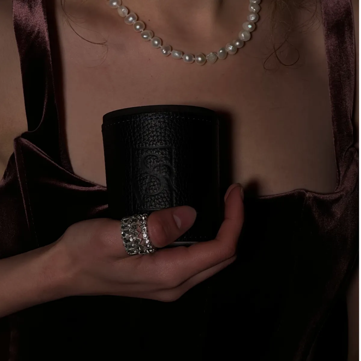 Аромасвічка Savour Leather в шкіряному чохлі-1