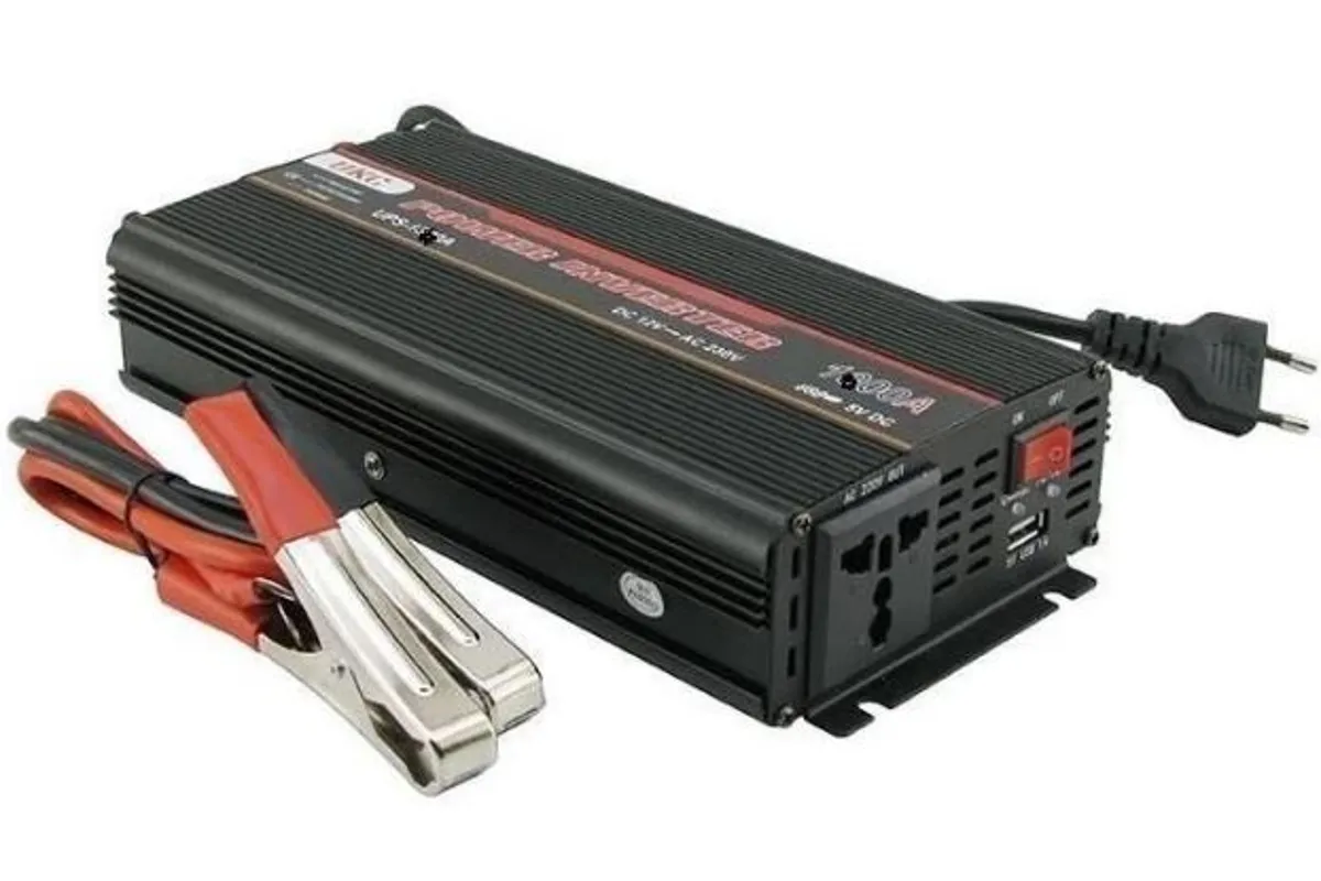 Перетворювач напруги UKC AC/DC UPS 1800W UPS CHARGE 12-220В автомобільний інвертор з автоматичною зарядкою акумулятора