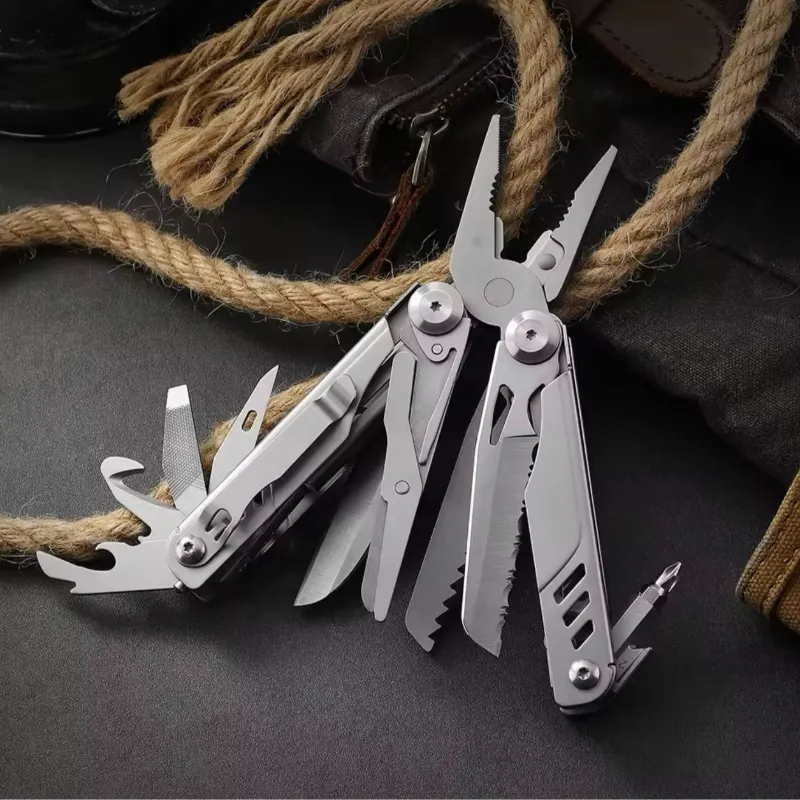 Мультитул 18 в 1 з нержавіючої сталі