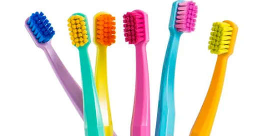 ЗУБНІ ЩІТКИ