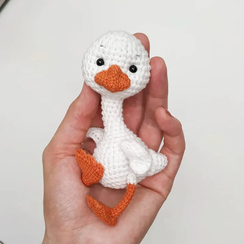 Crochet goose pattern in English