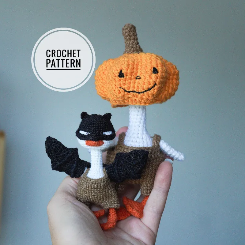 Crochet CLOTHES pattern for goose in English (only clothes) Amigurumi pattern