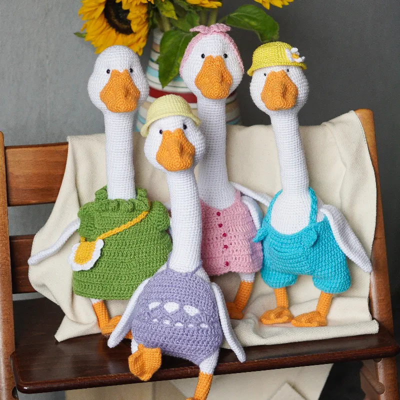 Crochet pattern goose
