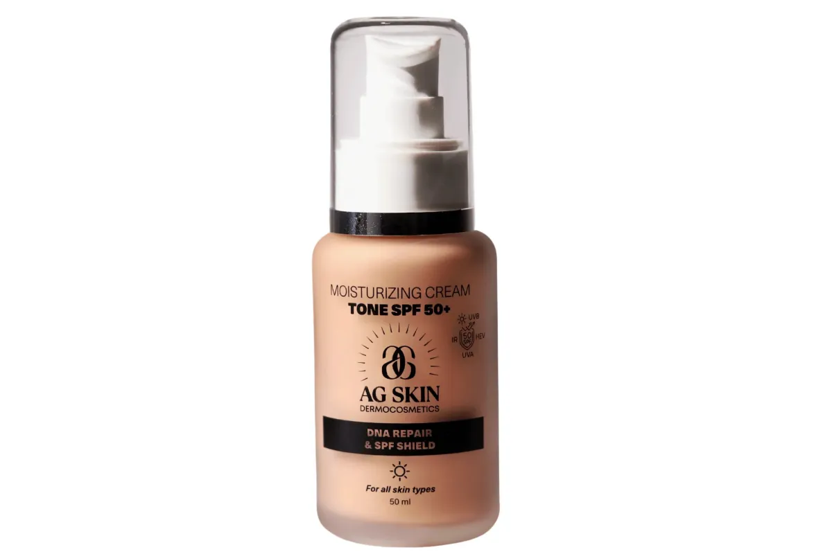Зволожуючий крем з СПФ 50 з тоном